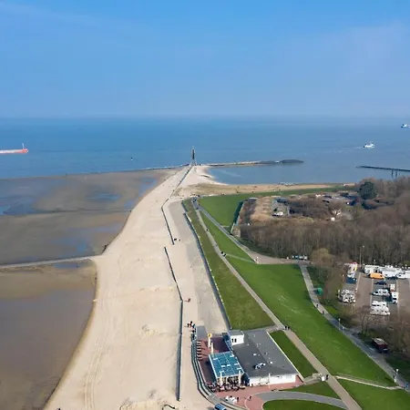 Apartment Trafalgar 322 *